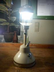 Bialaddin T10 lampa stołowa 300 cp, nafta